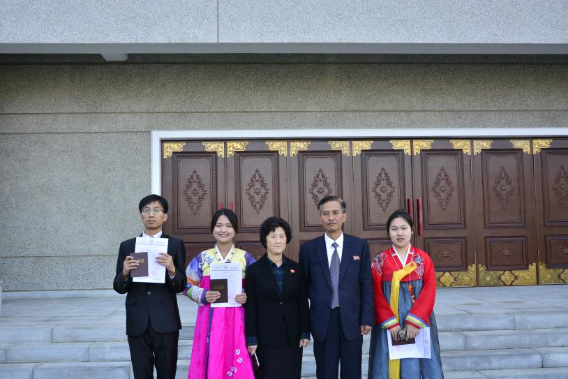 (2)金日成综合大学2019年中国公派生实习三班合影