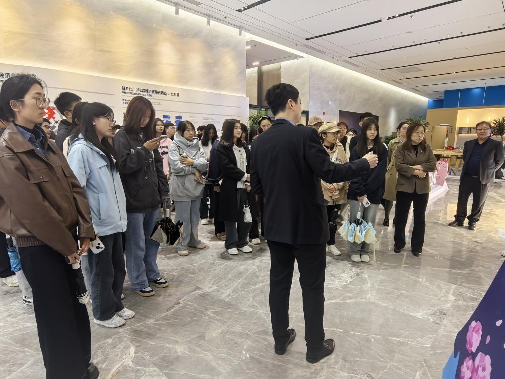 图示, 示意图
中度可信度描述已自动生成:ver1